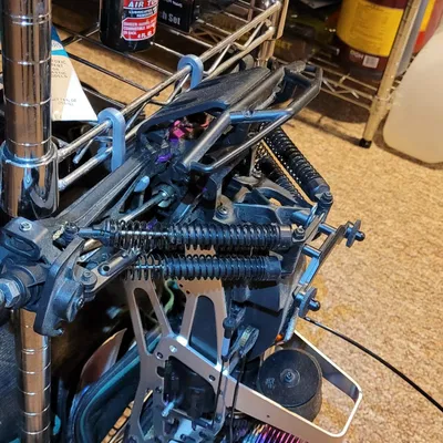 Móc treo kệ dây cho ô tô điều khiển từ xa