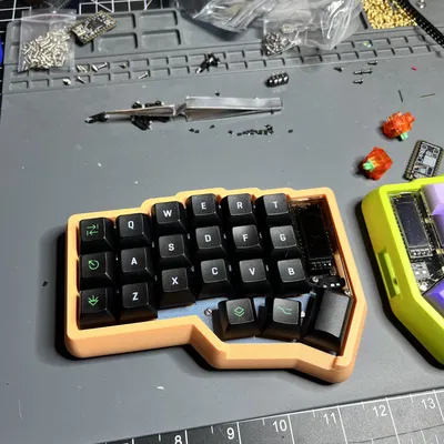 Vỏ cao cấp cho bàn phím Corne (CRKBD) 5 và 6 cột