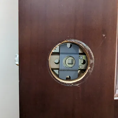 Giá đỡ núm cửa ngang cho cửa đi thông thường