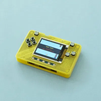 Vỏ bảo vệ Adafruit PyBadge cho thẻ hội nghị