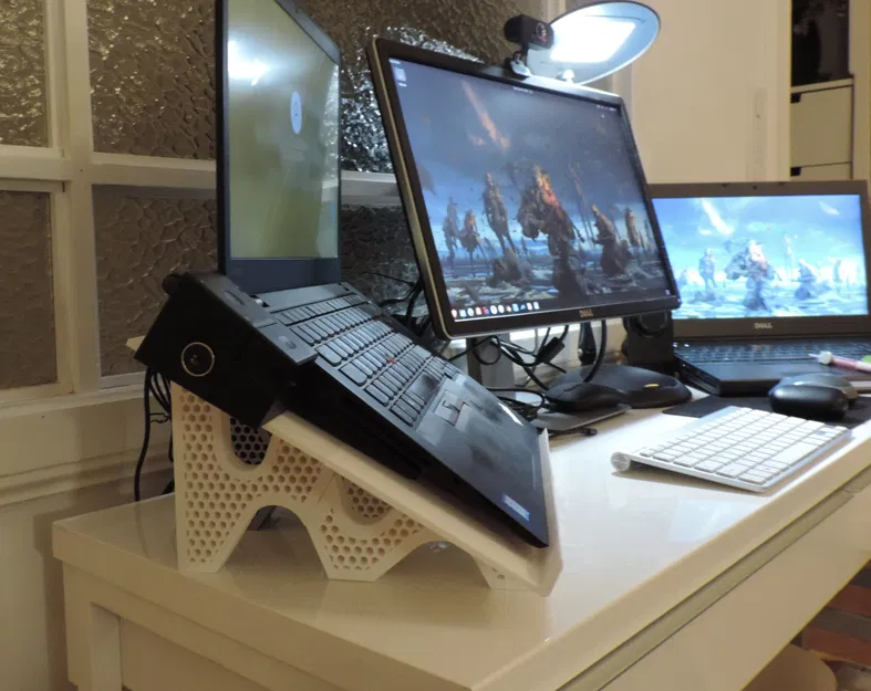 Giá đỡ laptop đa năng nghiêng 30° cho kích thước 13-16 - Image 1