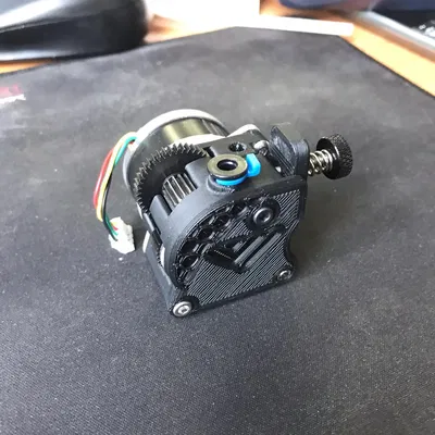 Vỏ máy ép LGX lite với logo Vzbot