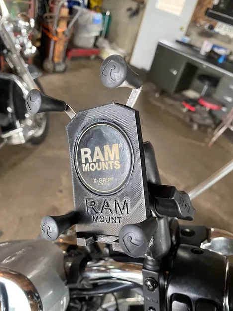 Bộ chuyển đổi Ram Mount cho iPhone 11+ - Image 1