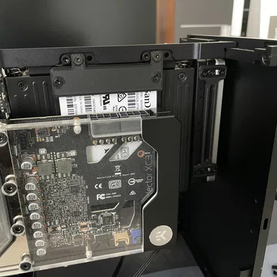 Giá đỡ SSD và quạt tản nhiệt cho Formd T1 V2