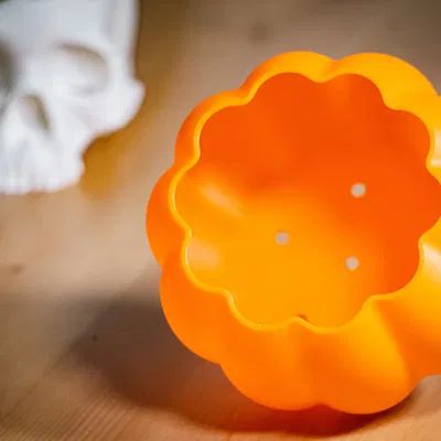 Chậu trồng bí ngô dễ in cho Halloween và mùa thu