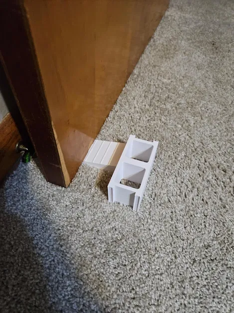 Giá đỡ cửa bằng gạch bê tông nhỏ gọn - Image 1