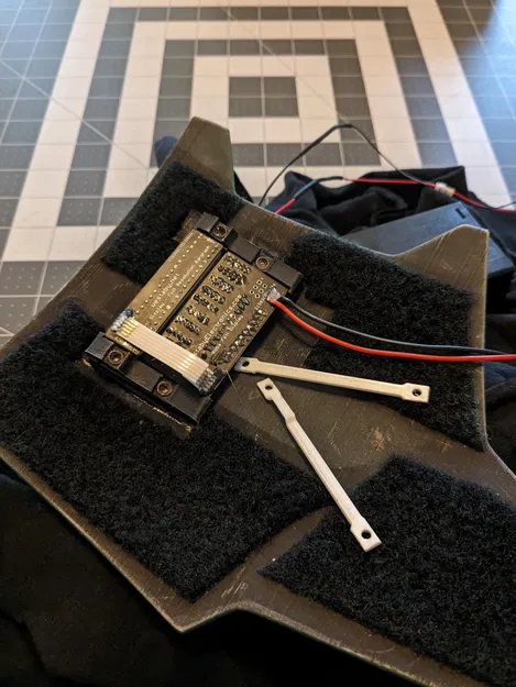 Giá đỡ hiển thị ngực Boba Fett cho Westaby Electronics - Image 1