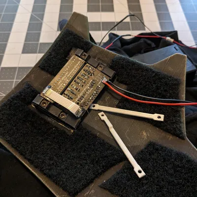 Giá đỡ hiển thị ngực Boba Fett cho Westaby Electronics