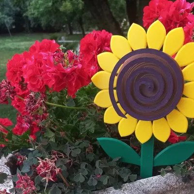 Chân Cắm Nhang Muỗi Hình Hoa Hướng Dương