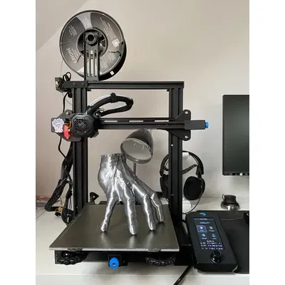 Bàn tay đáng sợ trong 3 kiểu với lưới được sửa chữa