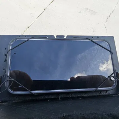 Giá đỡ điện thoại gắn Molle với bản lề 90 độ