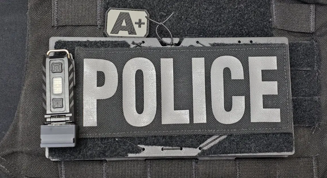 Giá đỡ điện thoại gắn Molle với bản lề 90 độ - Image 5