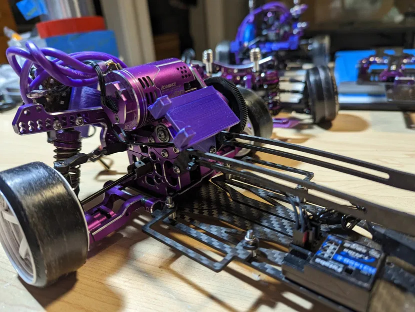 Giá đỡ ESC phía trước cho khung Shark Rhino Racing - Image 1