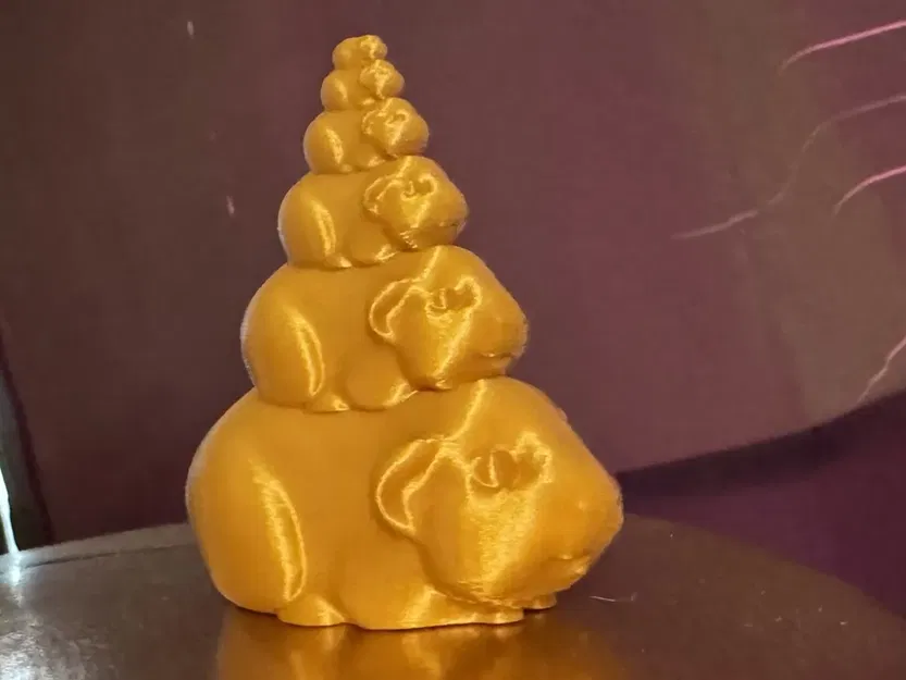 Chồng chuột bạch dễ thương với nhiều chuột nhỏ hơn - Image 1