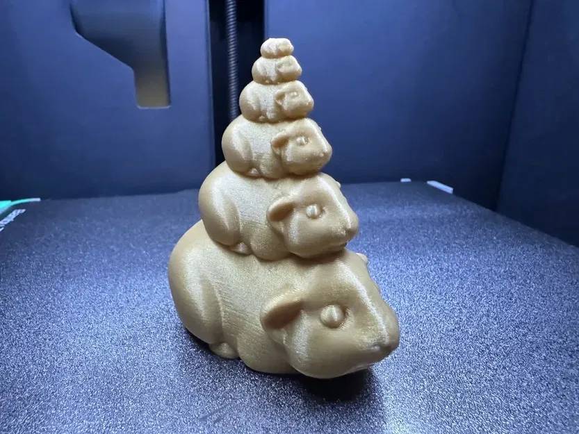 Chồng chuột bạch dễ thương với nhiều chuột nhỏ hơn - Image 3