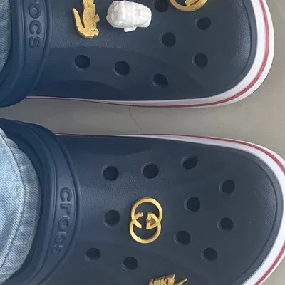 Phụ kiện thời trang cá tính cho giày Crocs