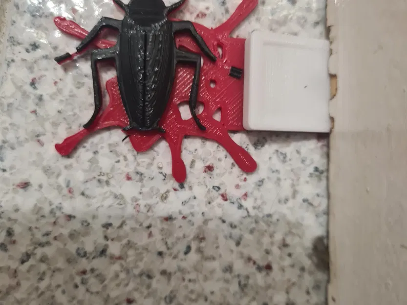 Vật thể trang trí gia đình hình chóp với thiết kế độc đáo - Image 1