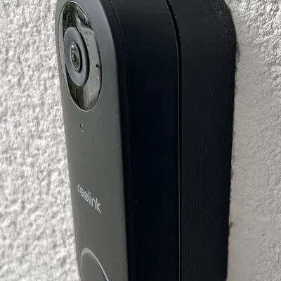 Giá đỡ chuông cửa Reolink điều chỉnh góc từ 10° đến 35°