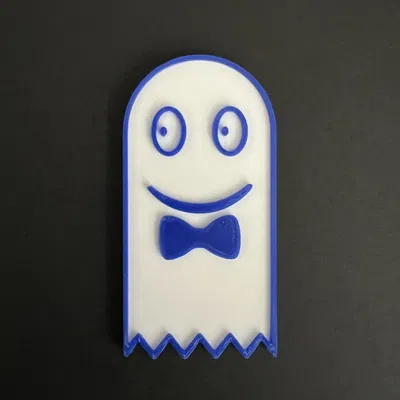 Ma Nhỏ Đẹp Với Nơ Cổ