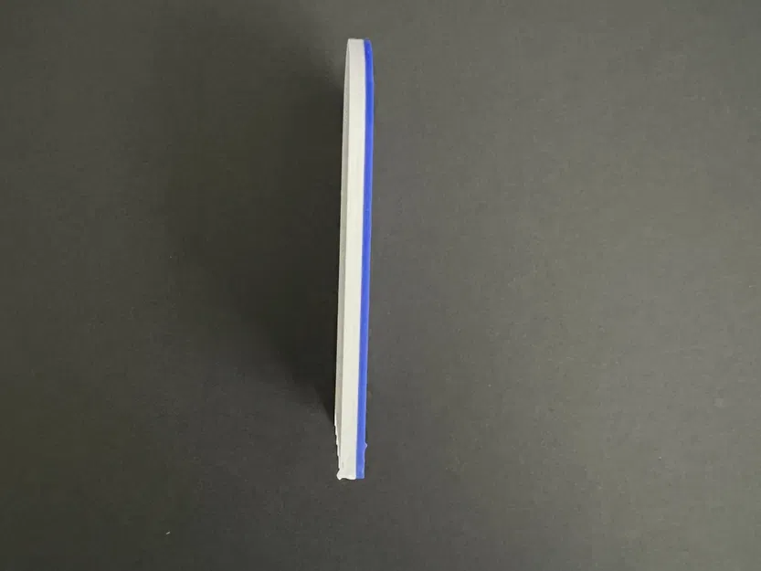 Ma Nhỏ Đẹp Với Nơ Cổ - Image 2