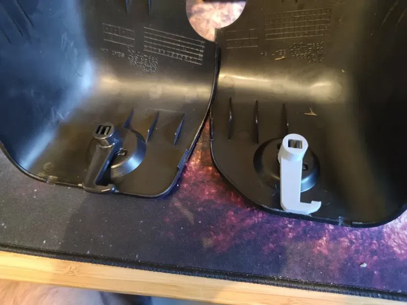 Nắp chốt cho ghế hàng thứ ba Mitsubishi Pajero V60 dài - Image 2