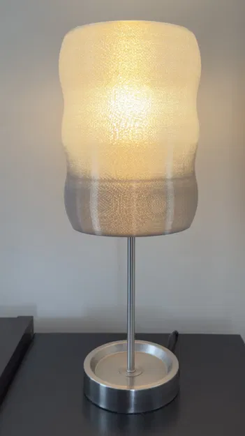 Chao đèn với họa tiết sóng độc đáo - Image 1