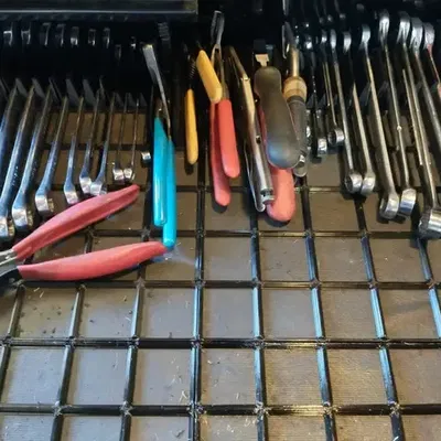 Giá đỡ kìm Gridfinity cho hộp dụng cụ