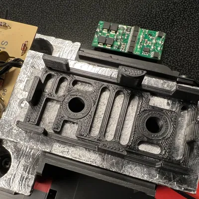 Giá đỡ lắp đặt bộ giải mã DCC mXion Drive L