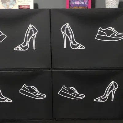 Đường nét cho giày dép với hình bóng dễ nhận diện