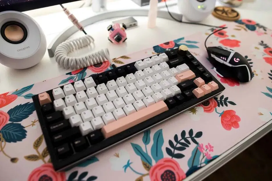 Bàn phím cơ Mk75 in 3D với thiết kế dây tay - Image 1