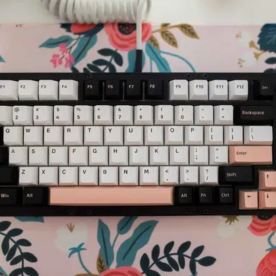 Bàn phím cơ Mk75 in 3D với thiết kế dây tay