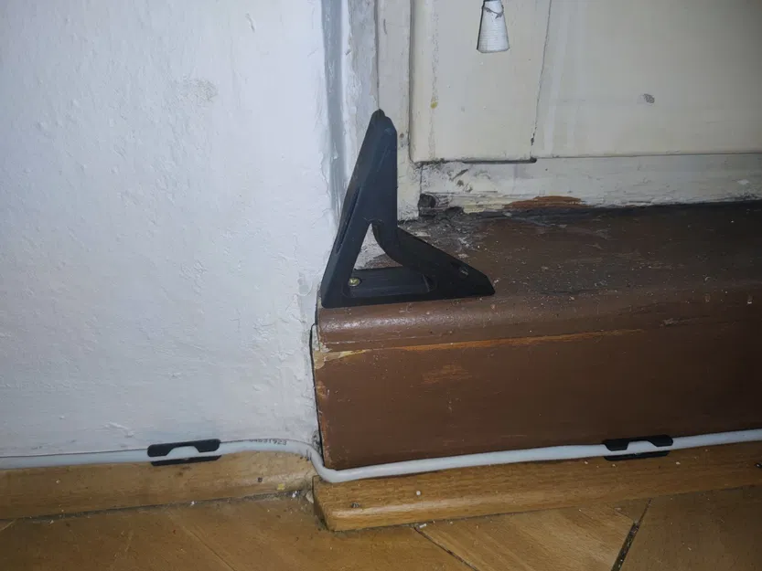 Chặn cửa vít cố định - Ngăn cửa va vào tường - Image 1