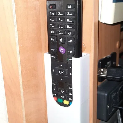 Giá đỡ điều khiển từ xa cho tivi trong xe camper