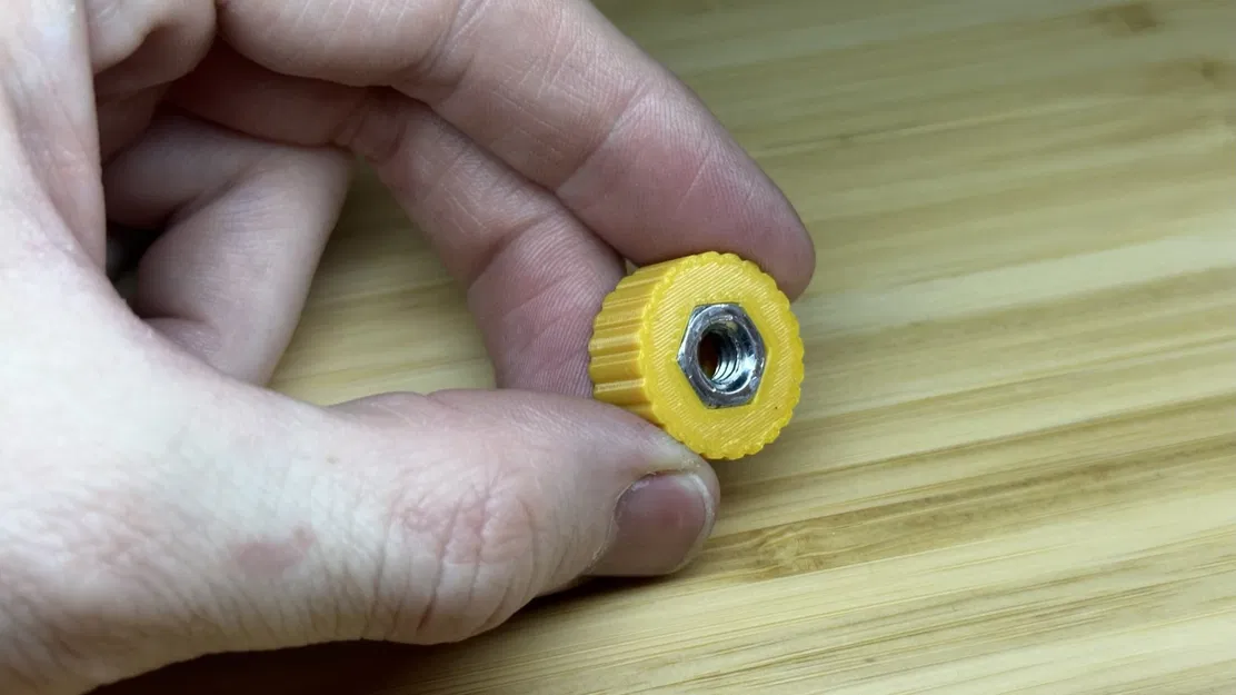 Núm vặn thấp với đai ốc 1/4'' được giữ chặt - Image 2