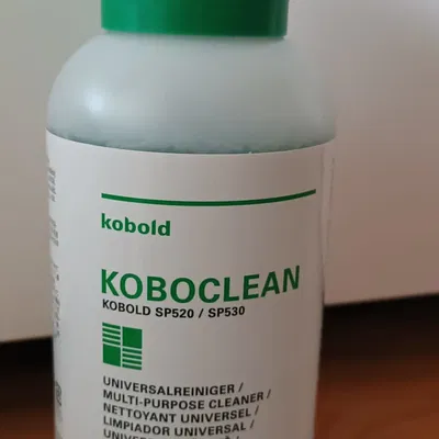 Nắp bình Koboclean dễ vỡ cho việc vệ sinh