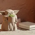 Chậu cây Grogu (Baby Yoda) phong cách Star Wars - Thumbnail 2
