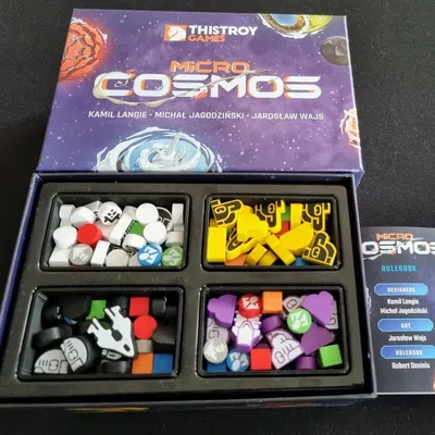 Hộp đựng cho người chơi trong trò chơi Micro Cosmos