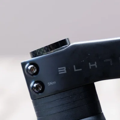 Spacer 10 mm cho ghi đông BlkTec R8 trên xe đạp Polygon Helios A7X