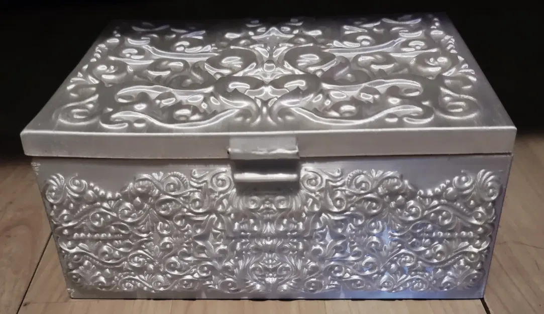 Hộp lưu trữ trang trí với họa tiết filigree tinh xảo - Image 1