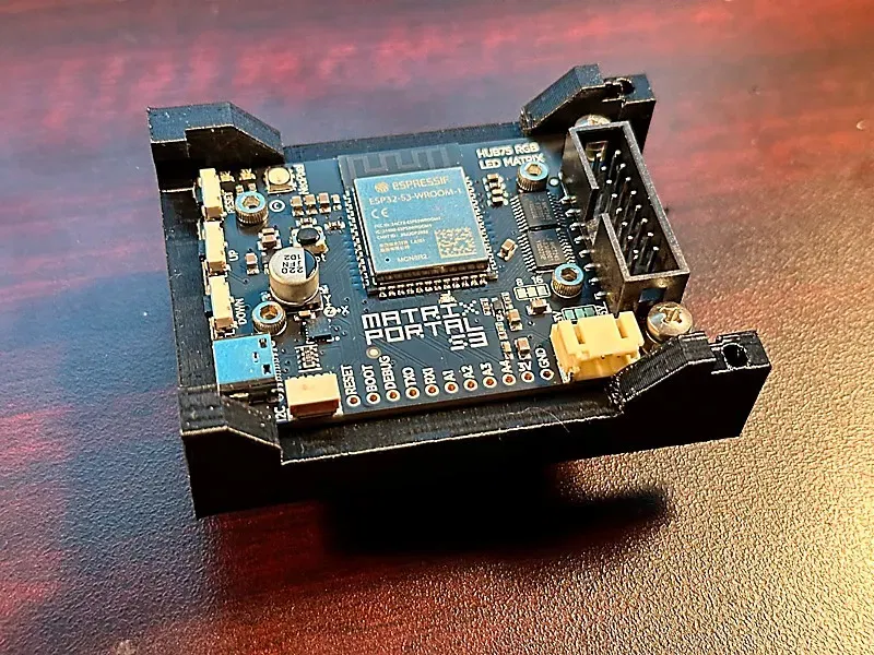 Giá đỡ ray DIN cho Adafruit Matrix Portal S3 - Image 1