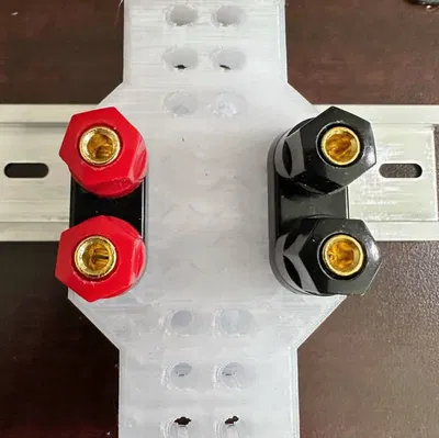 Điểm kiểm tra điện áp và dòng điện gắn trên thanh din