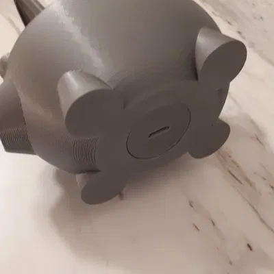 Con heo đất với nút chặn tiện lợi