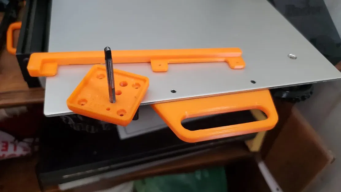 Hướng dẫn khoan lỗ lắp tay cầm cho Ender 3 v2 - Image 1