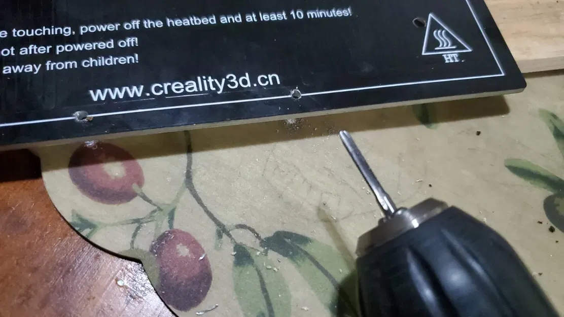 Hướng dẫn khoan lỗ lắp tay cầm cho Ender 3 v2 - Image 7