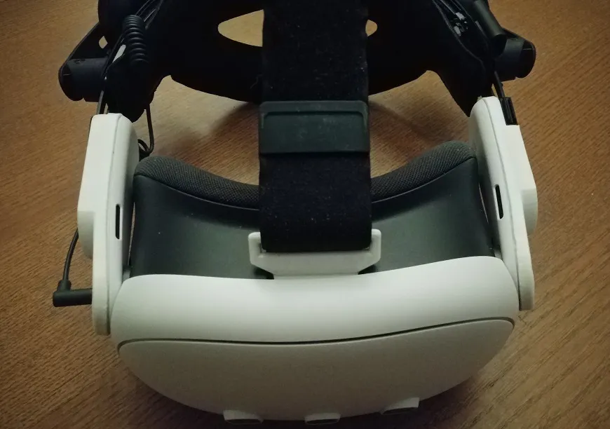 Bộ chuyển đổi tai nghe cao cấp HTC Vive cho Meta Quest 3 - Image 1