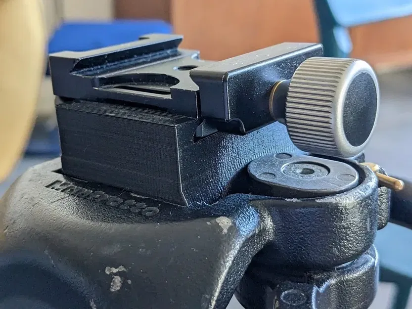 Kết nối chân máy Manfrotto 200PL với kẹp Arcaswiss - Image 1