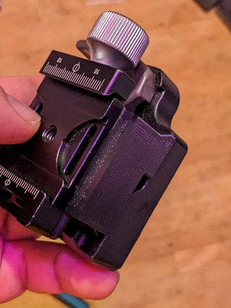 Kết nối chân máy Manfrotto 200PL với kẹp Arcaswiss - Image 4