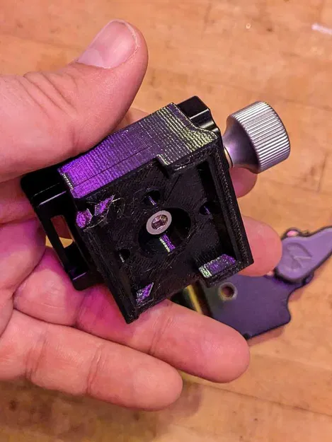 Kết nối chân máy Manfrotto 200PL với kẹp Arcaswiss - Image 9