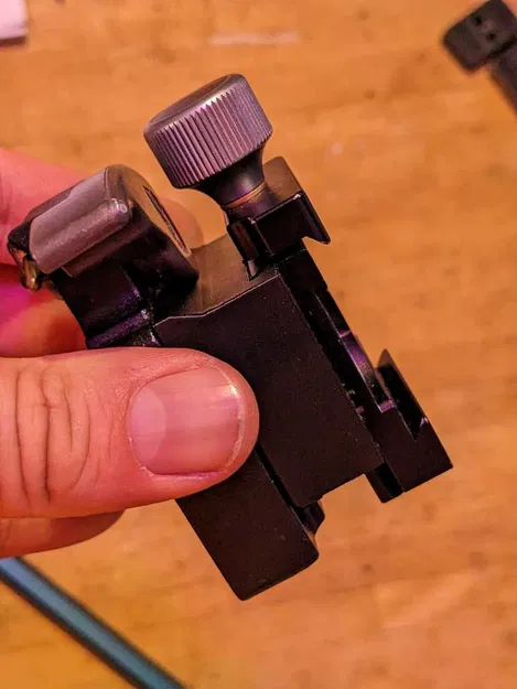 Kết nối chân máy Manfrotto 200PL với kẹp Arcaswiss - Image 10