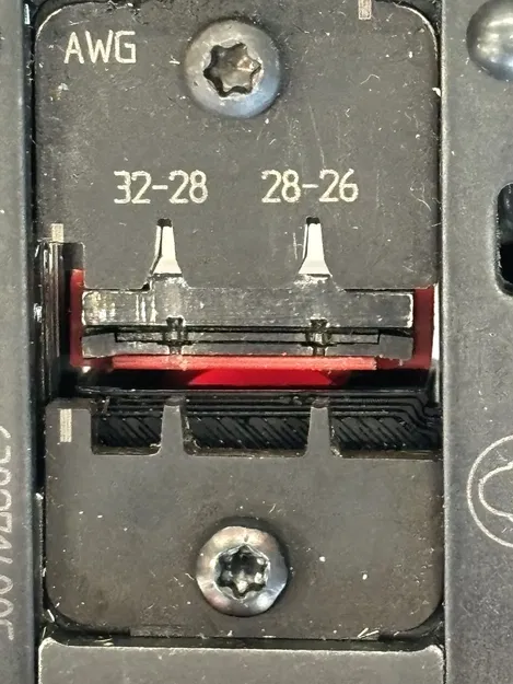 Thay thế bộ định vị cho kìm bấm Molex 63827-1400 - Image 3